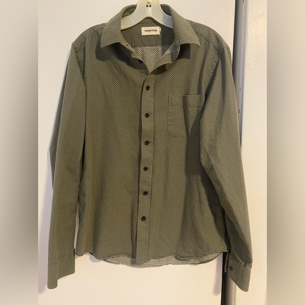 Taylor Stitch the California Swiss Dot Button Down - size 40/ medium, green